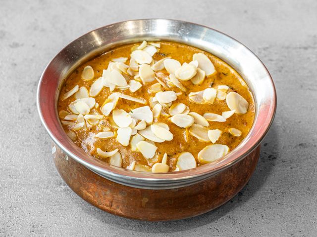 TAJ MAHAL LA ROCHE Agneau Shahi Korma — TAJ MAHAL à La Roche-sur-Yon